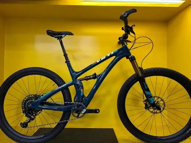 Bicicleta Mountain Bike Yeti - tam 19 - Grupo Sram XO - tam 19 Carbono