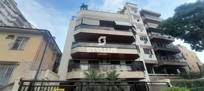 Apartamento Espaçoso e Reformado com Varanda no Méier! RO01X