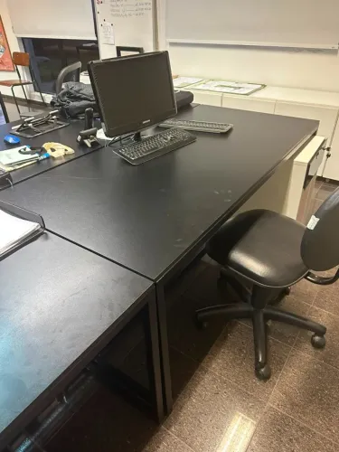 Mesa escrivaninha bancada preta