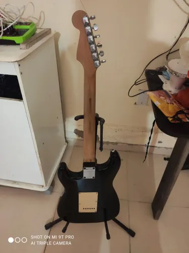 Guitarra squier