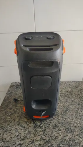 JBL 110 semi-novo .