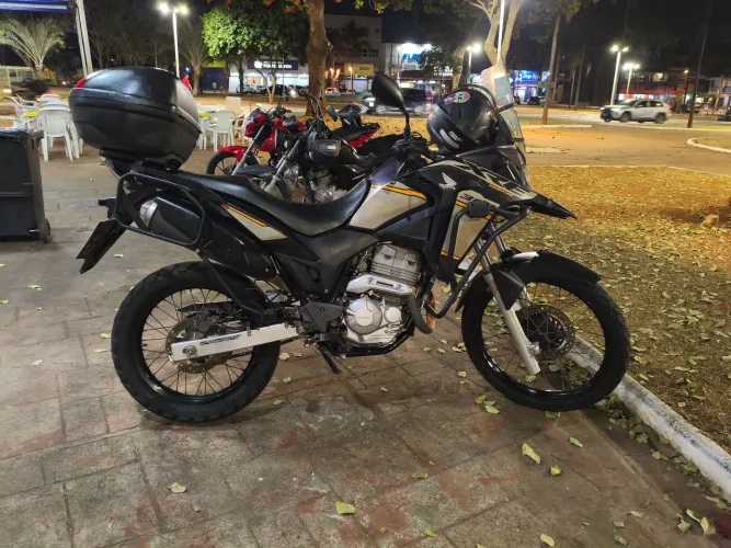 XRE 300 adventure, em dias.