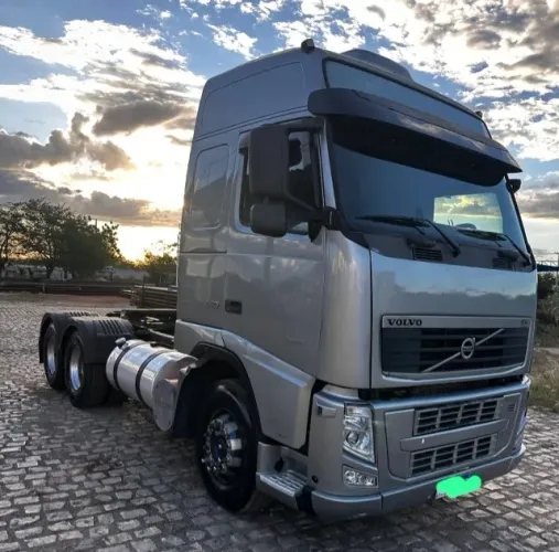 VOLVO FH 440 6X2 GLOBETROTTER - ANO 2011