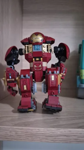 LEGO HULKBUSTER E HULK