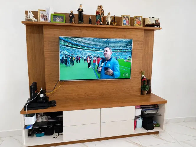 Estante rack painel tv sala