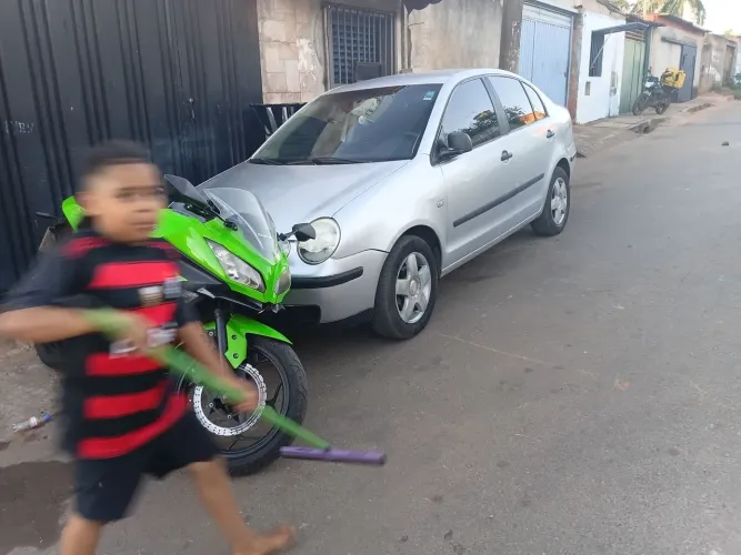 Vendo um polo senda ano 2006