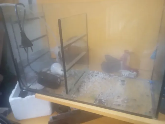 aquário 25 litros com bombinha