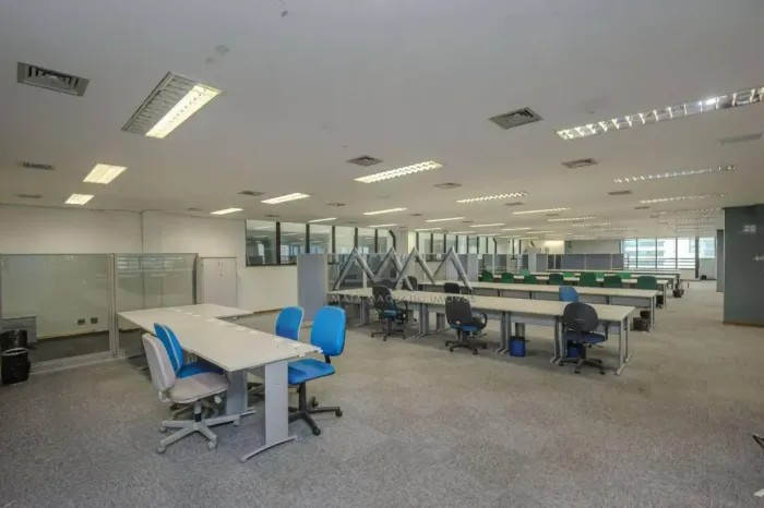 Andar corporativo para Locação no Vila Da Serra | 748 m²