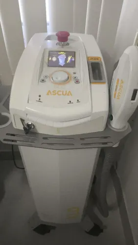 Aparelho para depilação e rejuvenescimento
