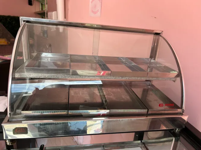 Estufa com 8 bandejas 