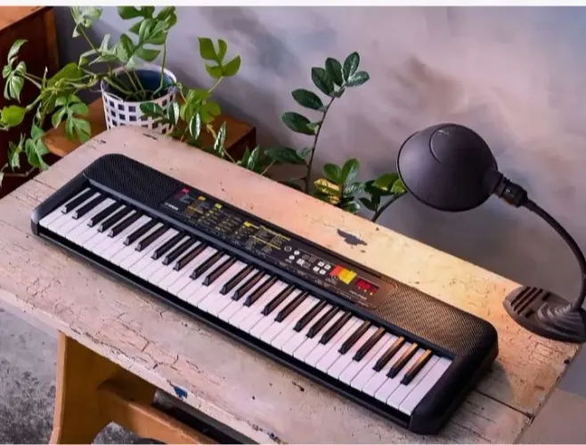 Teclado Yamaha PSR-F52