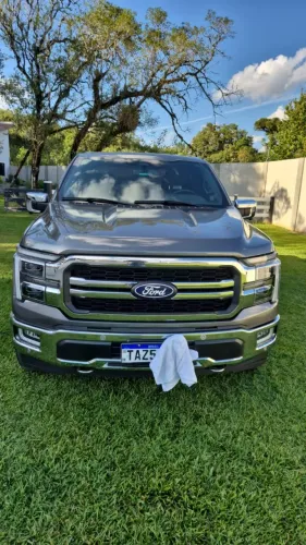 Ford F-150 Lariat 4X4 5.0 V8 2024
