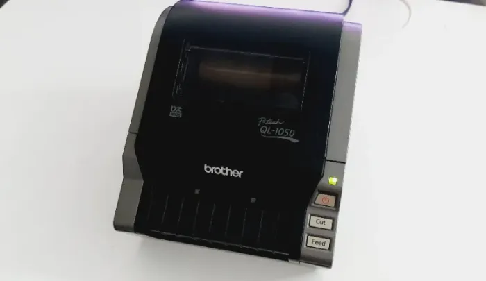 Brother QL-1050 impressora térmica de etiquetas profissional.