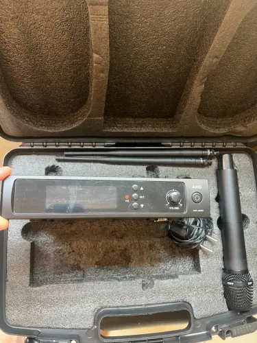 MICROFONE SEM FIO AKG WP300