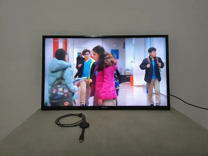 Tv Samsung 39 polegadas + Chromecast