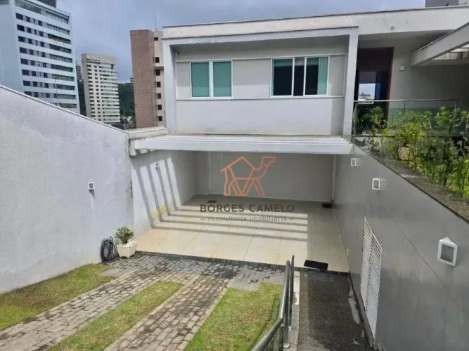 Casa com 4 quartos à venda, 355 m² por R$ 2.200.000