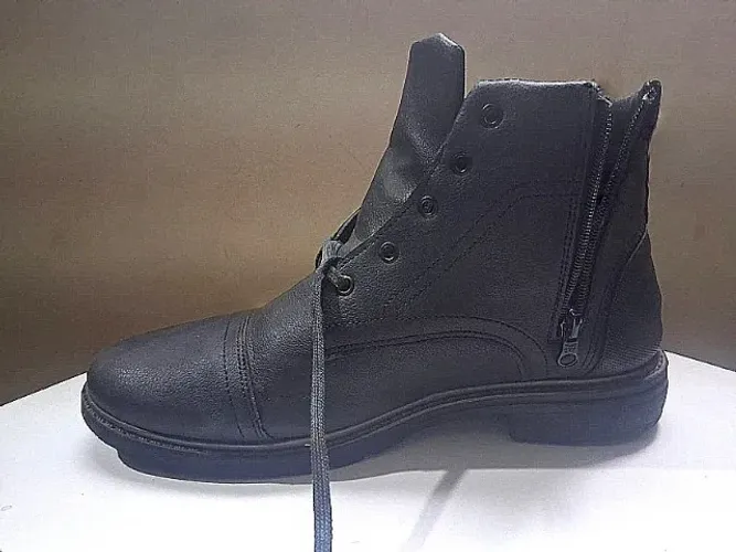 Bota Coturno Couro Masculino No 41 - seminova (vendo Urgente p/ pagar contas)