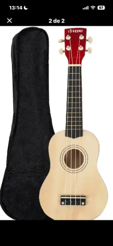 Vende-se Ukulele sem marcas de uso, usado poucas vezes.