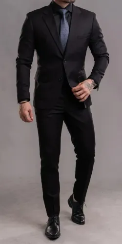 Terno Slim Preto tamanho 52