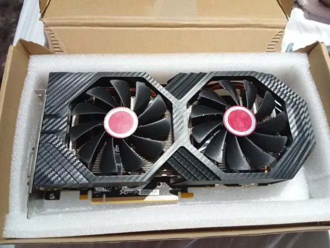 Placa de Vídeo XFX Radeon RX 580 4GB - Ótimo Custo-Benefício!