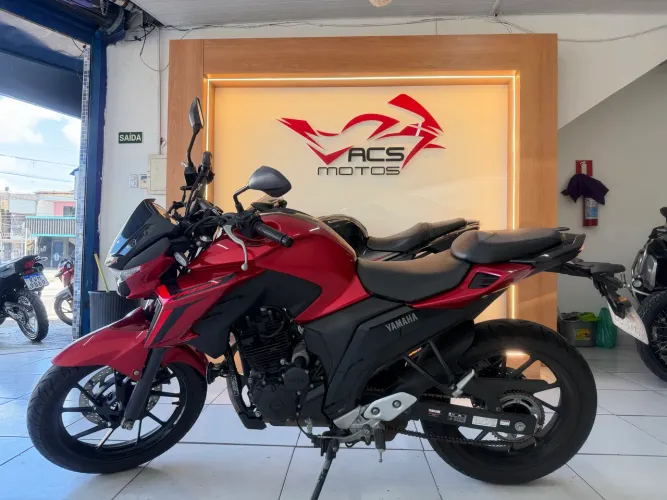 YAMAHA FZ-25 ÚNICO DONO IMPECÁVEL