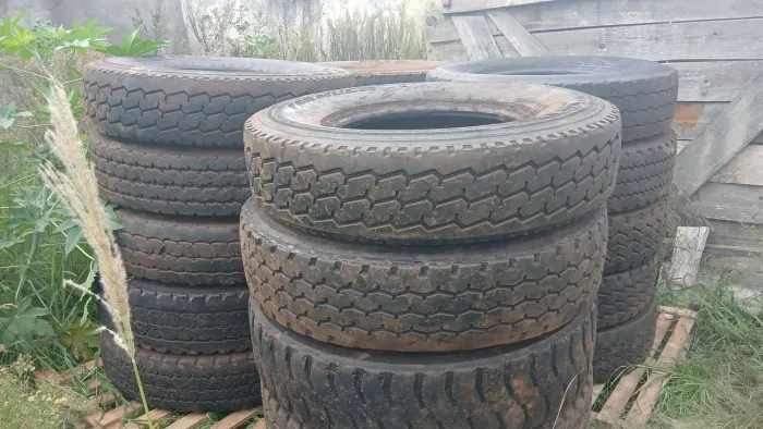 Pneu 1100x 22 R22