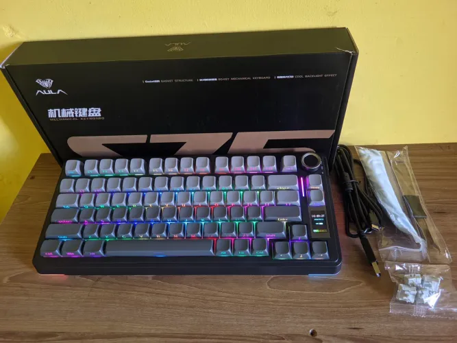 Teclado Mecânico Sem Fio Aula S75 PRO com Tela Personalizável
