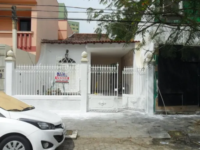 Casa com 5 dormitórios à venda, 300 m² por R$ 650.000,00 - Pelinca - Campos dos Goytacazes