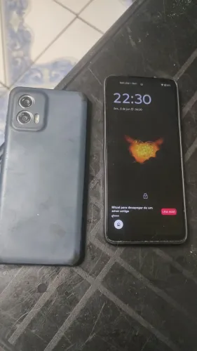 Moto g04 