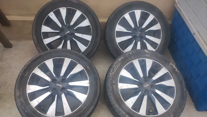 Rodas Nissan kicks aro 17