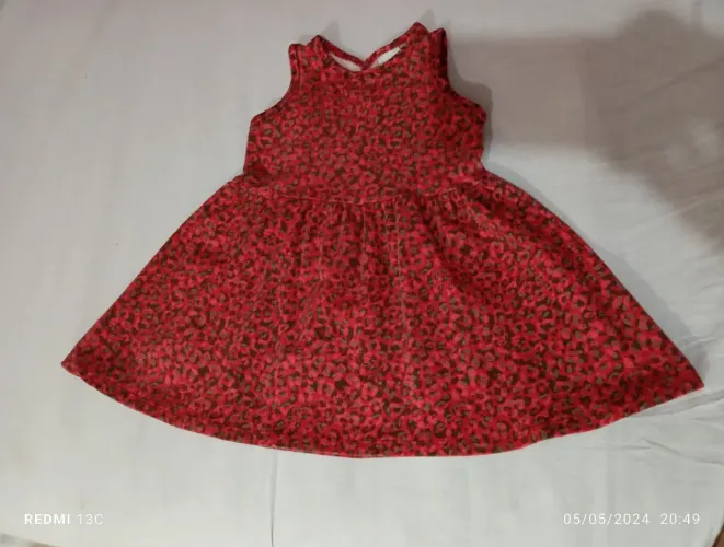 4- Vestidos infantis por R$50.00