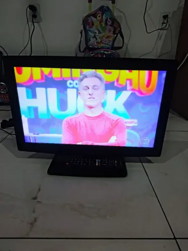 TV monitor Philco "24" semi nova