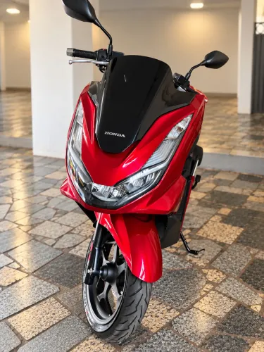 Moto Honda PCX 2024/2024 (com 300Km)