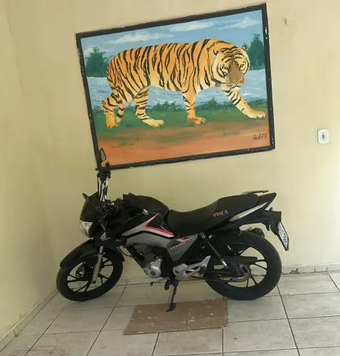 Titan 160
