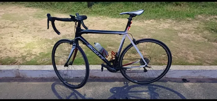 Bike speed scott Addict R2 carbono 