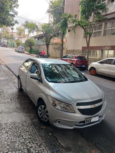 Chevrolet Onix JOY Hatch 1.0 8V Flex Mec. 4P 2017