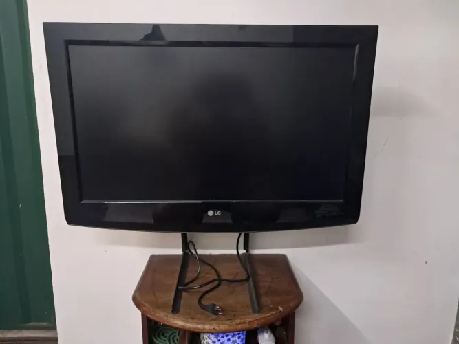Televisão LG, sem avaria! Produto usado em bom estado!