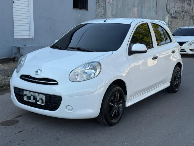 Nissan March S 1.6 16V Flex Fuel 5P 2012