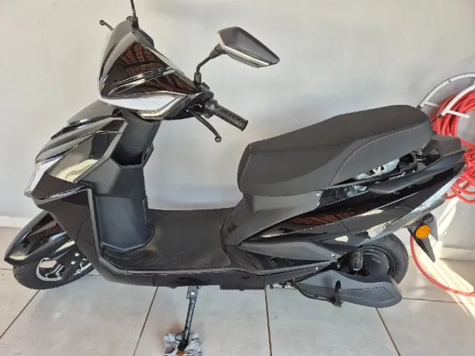 Moto Elétrica Scooter NXT Autopropelido modelo YZL 1000w 32km/h Sem Cnh