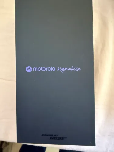4,8 4,8 de 5 estrelas (13) Smartphone Motorola Signature 5G - 512GB 24GB