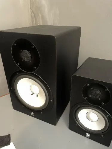 Monitores de Estúdio Yamaha Hs80m ativos par