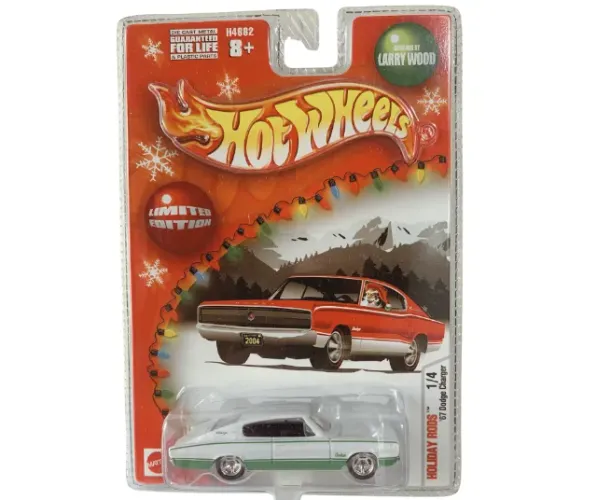 Hot Wheels 67 Dodge Charger - Branco/Verde