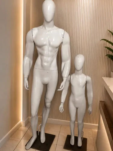 Manequins Adulto + Infantil em Ótimo Estado | Loja, Boutique e Vitrine
