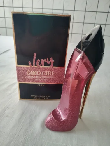 PERFUME VERY GOOD GIRL GLAM