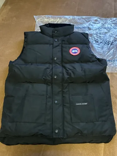 Colete Puffer Canada Goose tamanho G novo com etiqueta 