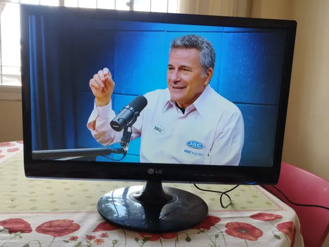 Tv LG 22 polegadas com defeito na tela
