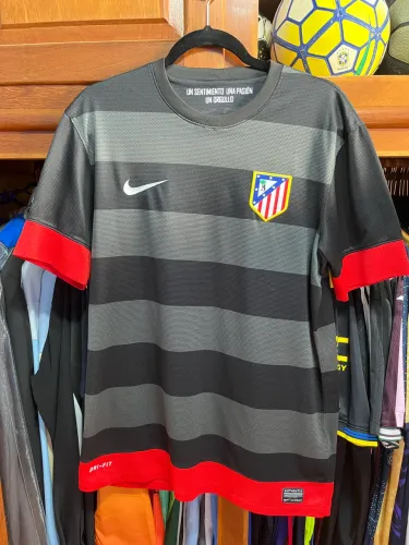 Camisa do Atlético de Madrid 2012/2013 original (Tamanho - M)