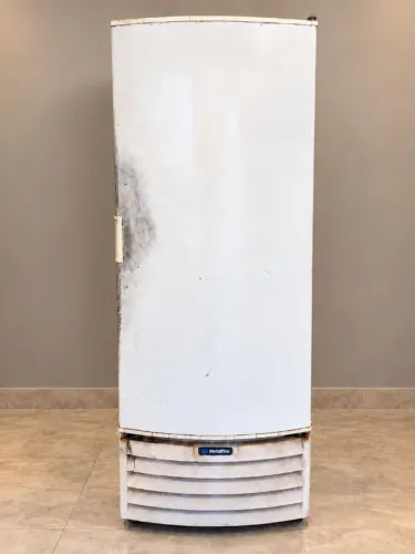 Freezer Vertical Metalfrio VF55D 539L Dupla Ação 220V - Conservador e Refrigerador