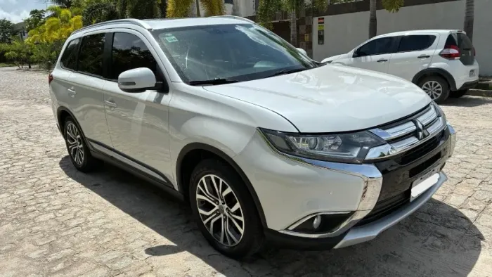 Mitsubishi Outlander Comfort 2.0 16V Aut. 2018