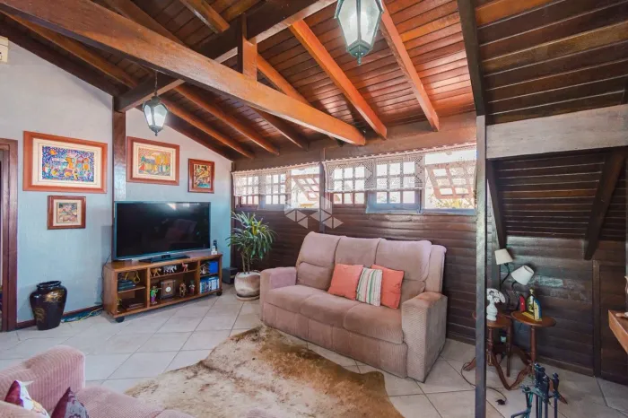 CASA 4 DORMITÓRIOS /QUARTOS 3 VAGAS/BOX. ANALISA APARTAMENTO OU CARRO